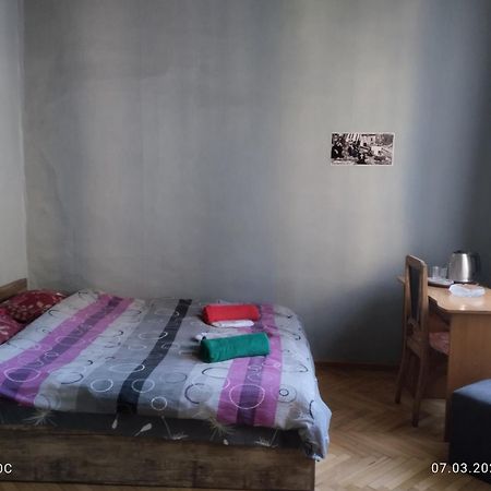 Eka'S Apartment On Marjanishvili Тбилиси Экстерьер фото